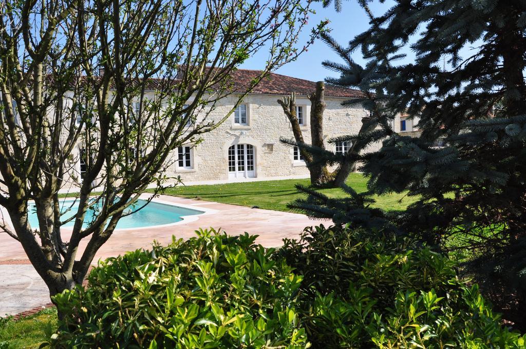 Bed and Breakfast Le Soleil Et Les Etoiles Saint-Sauveur-d'Aunis Екстер'єр фото