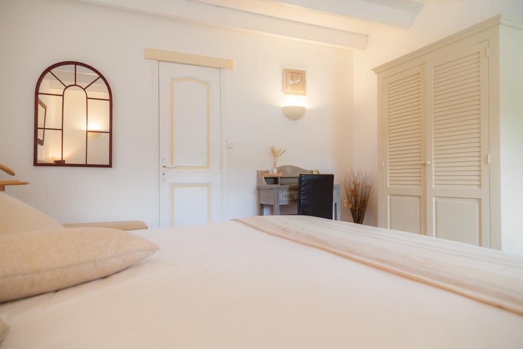 Bed and Breakfast Le Soleil Et Les Etoiles Saint-Sauveur-d'Aunis Екстер'єр фото