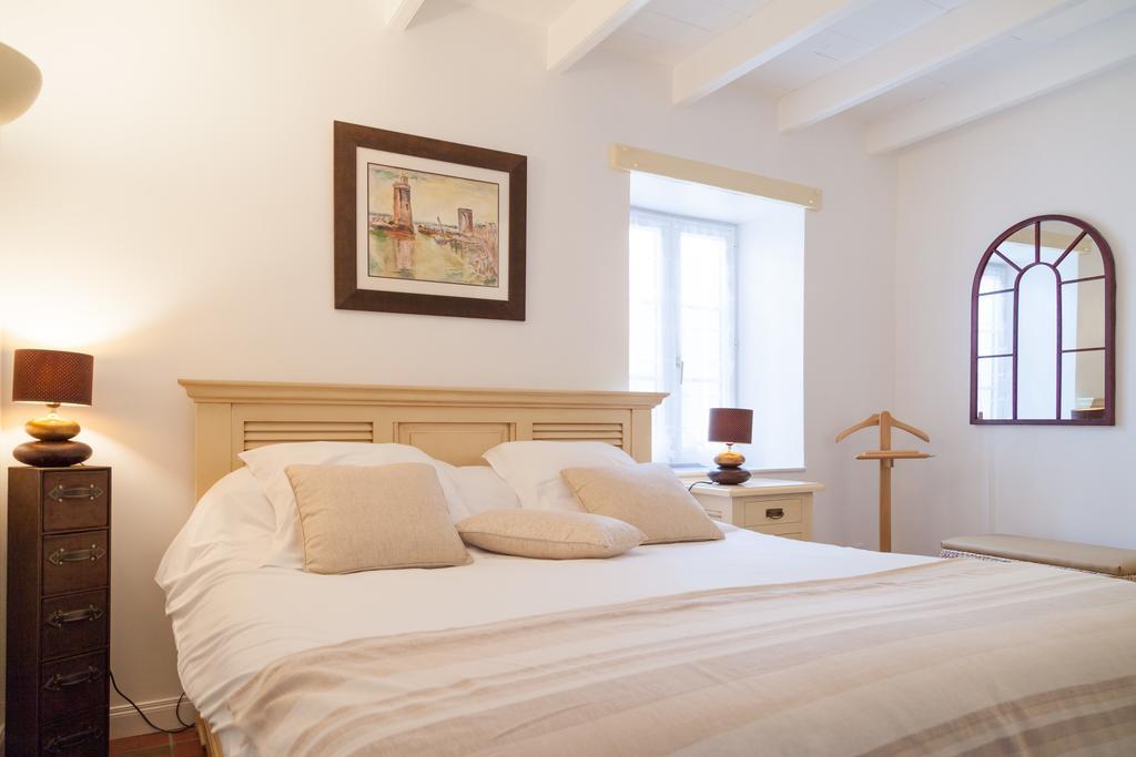 Bed and Breakfast Le Soleil Et Les Etoiles Saint-Sauveur-d'Aunis Екстер'єр фото