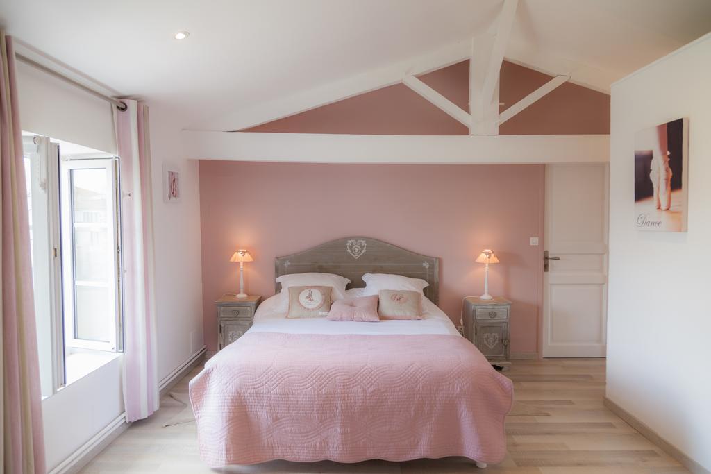 Bed and Breakfast Le Soleil Et Les Etoiles Saint-Sauveur-d'Aunis Екстер'єр фото