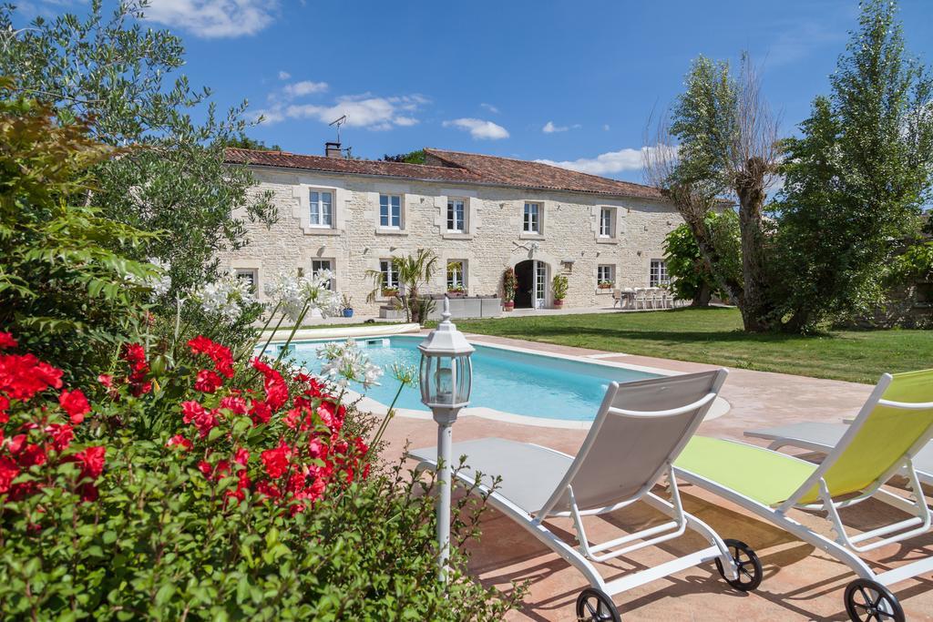 Bed and Breakfast Le Soleil Et Les Etoiles Saint-Sauveur-d'Aunis Екстер'єр фото