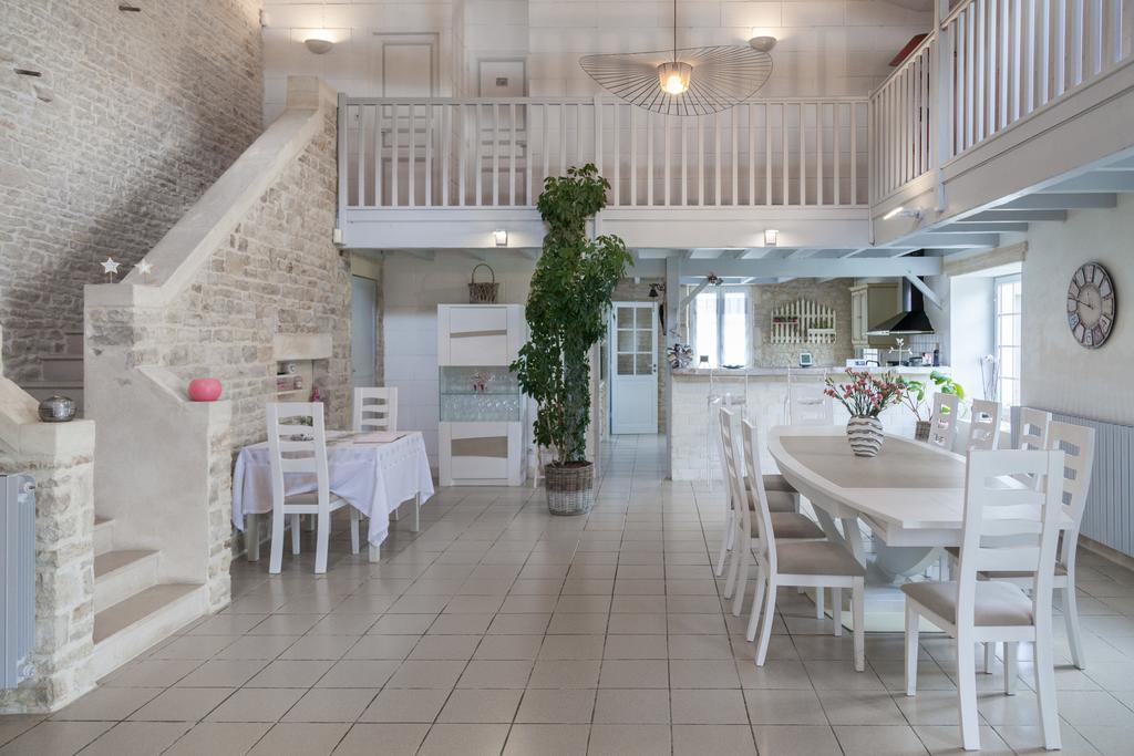 Bed and Breakfast Le Soleil Et Les Etoiles Saint-Sauveur-d'Aunis Екстер'єр фото