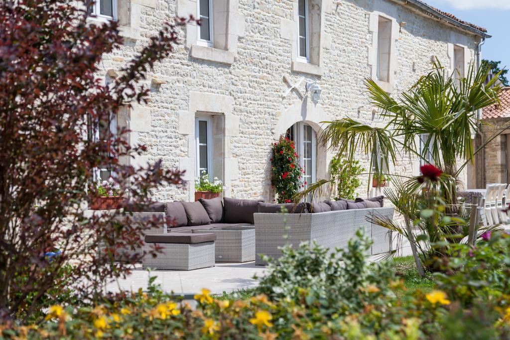Bed and Breakfast Le Soleil Et Les Etoiles Saint-Sauveur-d'Aunis Екстер'єр фото