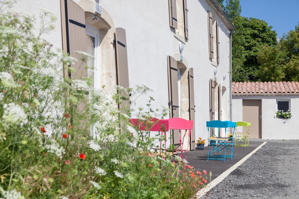 Bed and Breakfast Le Soleil Et Les Etoiles Saint-Sauveur-d'Aunis Екстер'єр фото